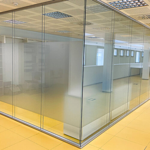 Cierre oficinas con tabique modular
