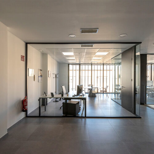 Tabique acristalado para oficinas